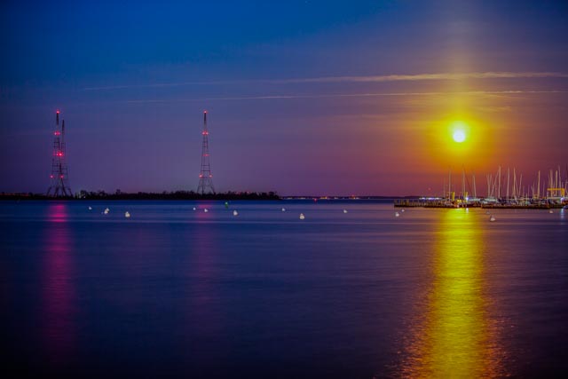 Annapolis at night